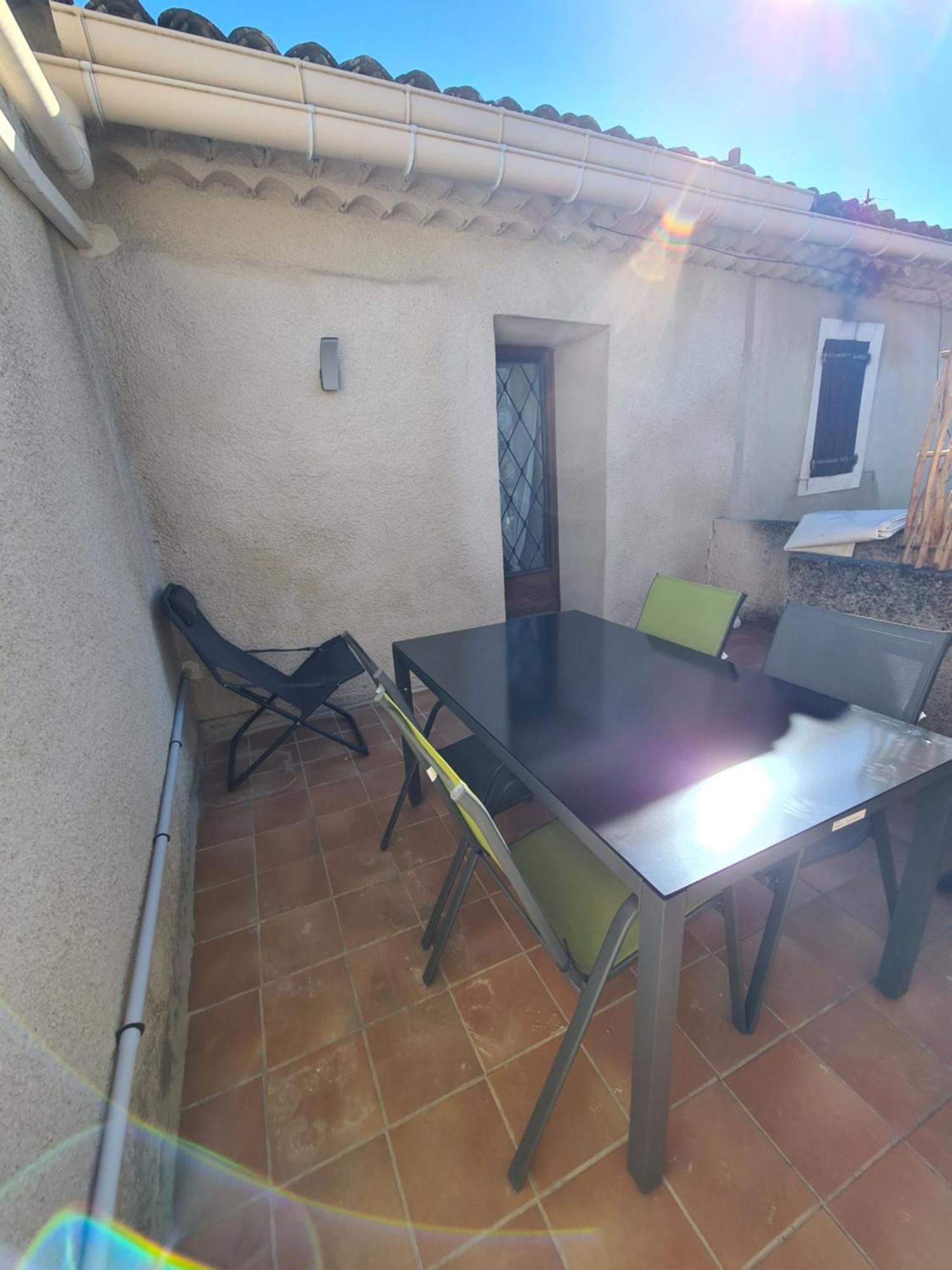 Les Oliviers Apartment Ansouis Exterior photo